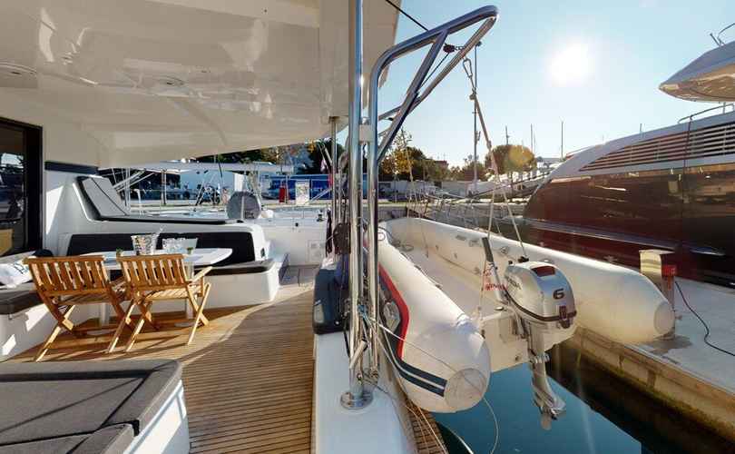 Lagoon 42