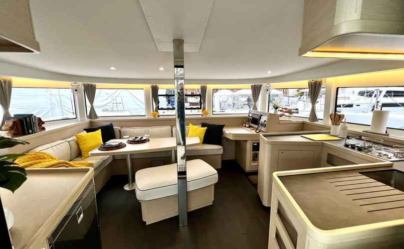 Lagoon 42