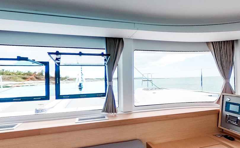 Lagoon 42