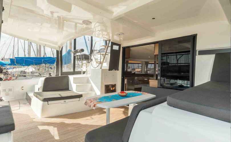 Lagoon 42