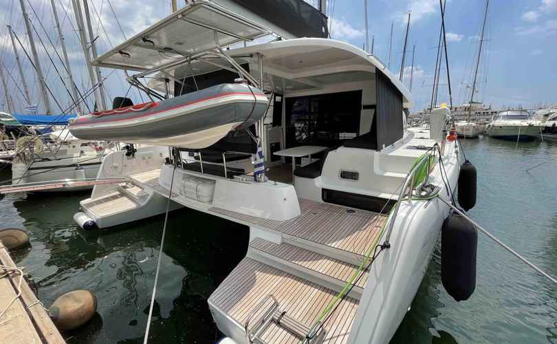 Lagoon 42