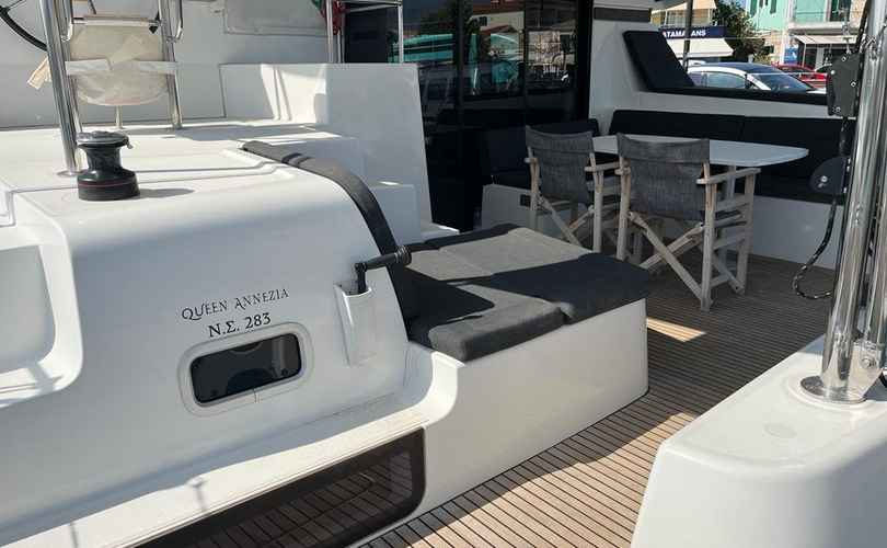 Lagoon 42