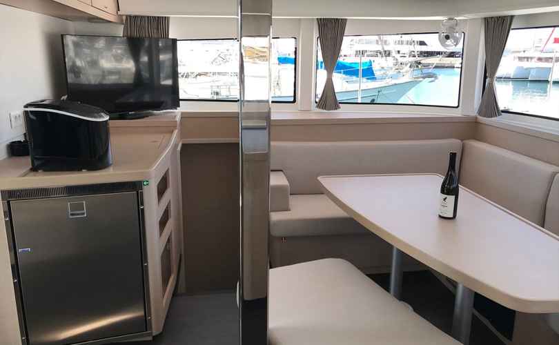 Lagoon 42