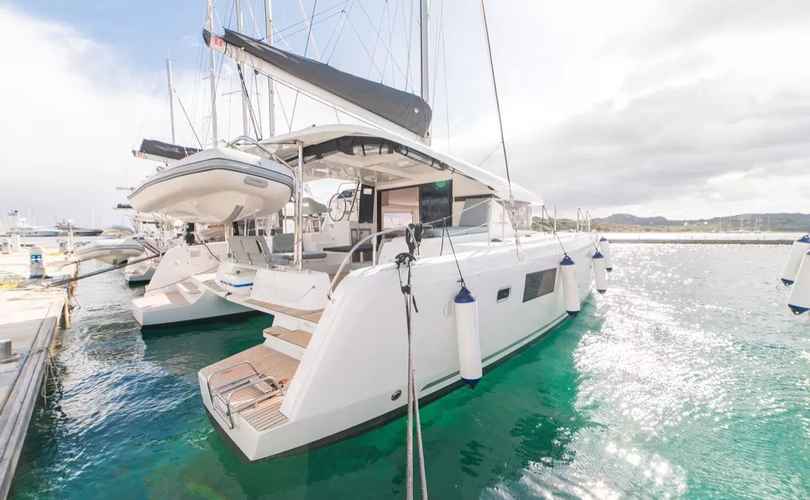 Lagoon 42
