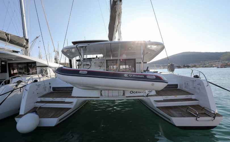 Lagoon 42