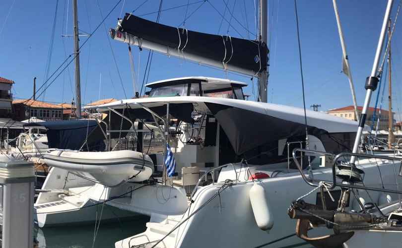 Lagoon 42