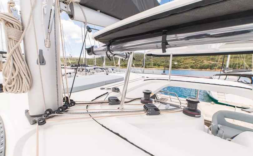 Lagoon 42
