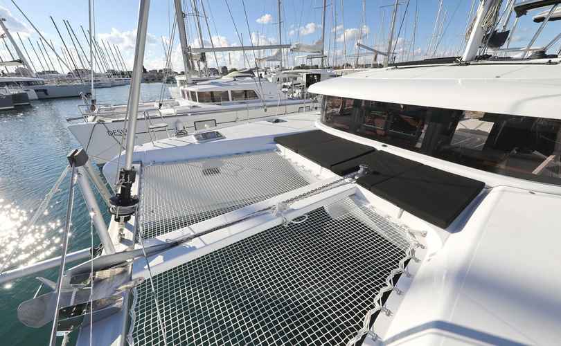 Lagoon 42