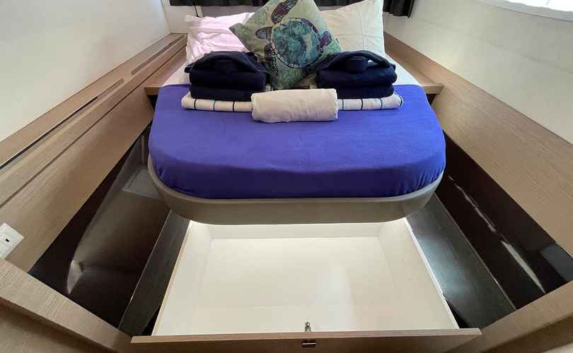 Lucia 40