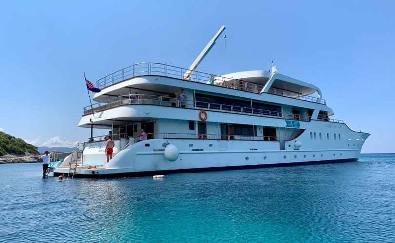 MV Nautilus