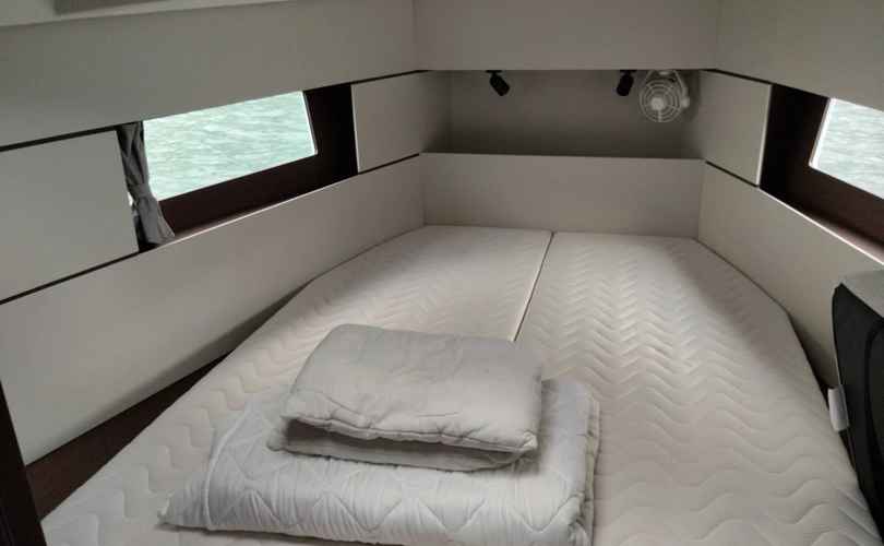 Oceanis 38.1