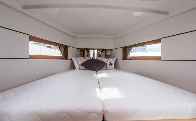 Oceanis 38.1