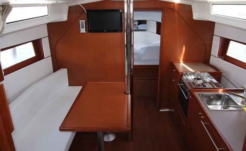Oceanis 38.1