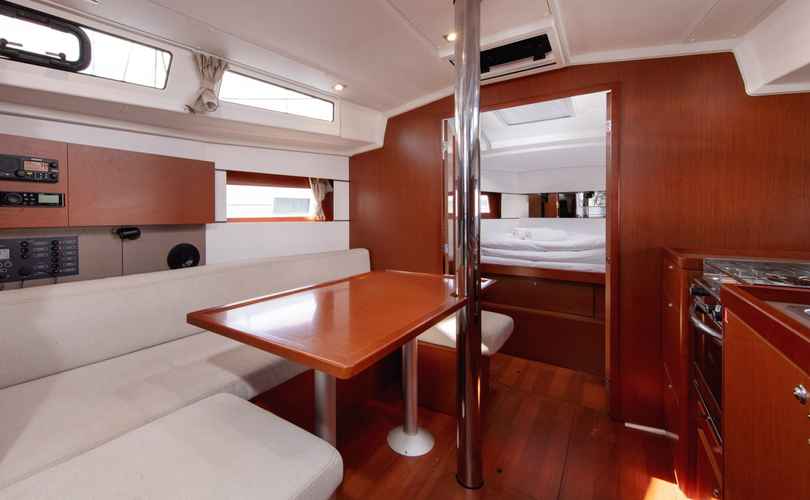 Oceanis 38.1