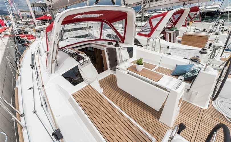 Oceanis 38.1