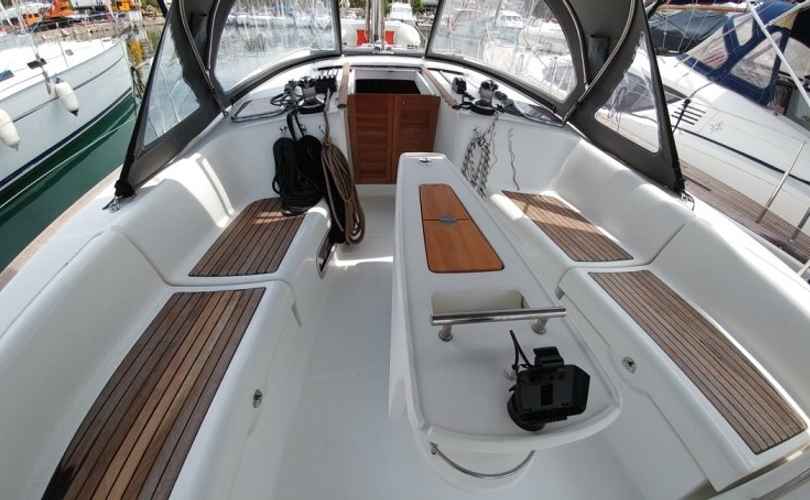Oceanis 43
