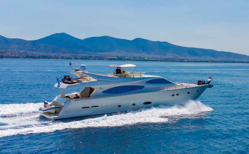 Ferretti 780
