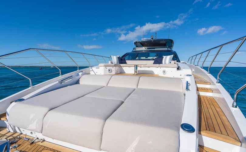 Azimut Grande 27