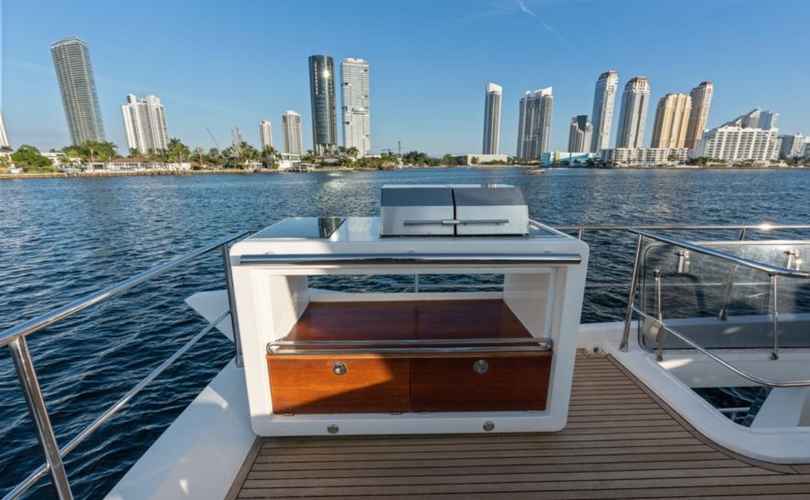 Photo Azimut 70 (2018)