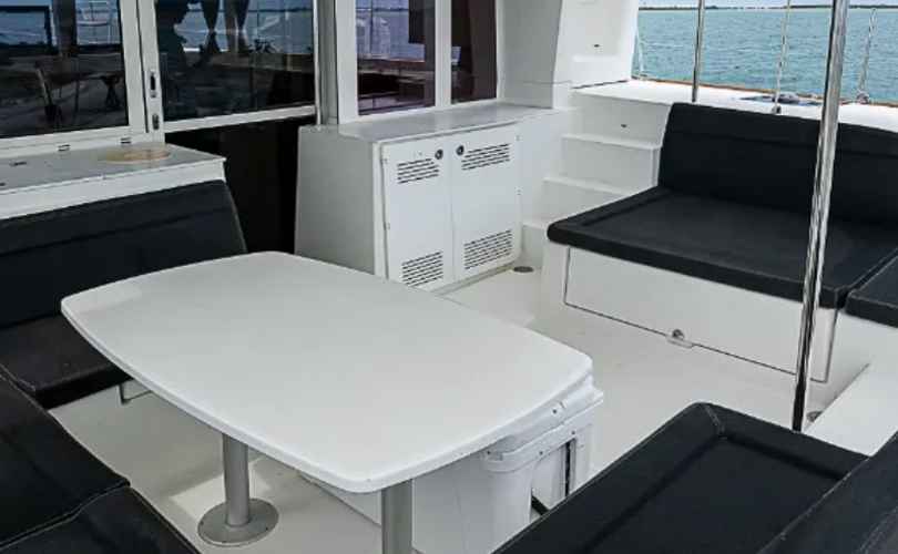 Photo Lagoon 450 F (2018)