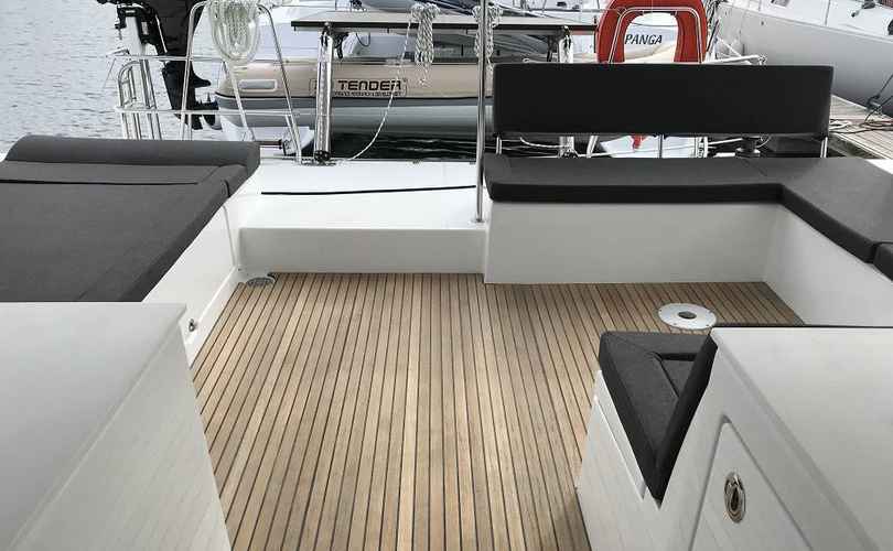 Lagoon 450 SporTop
