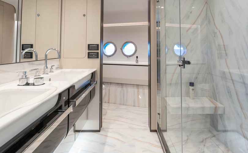 Azimut Grande 27