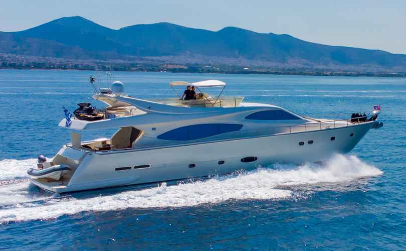 Ferretti 780