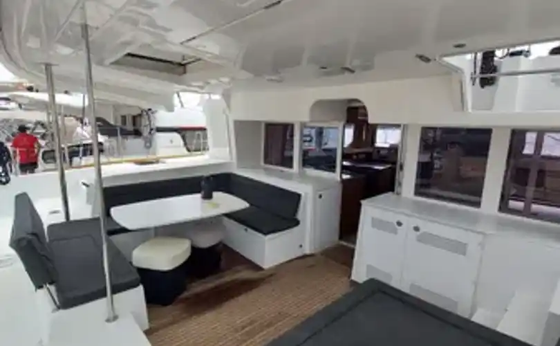 Photo Lagoon 450 F (2019)