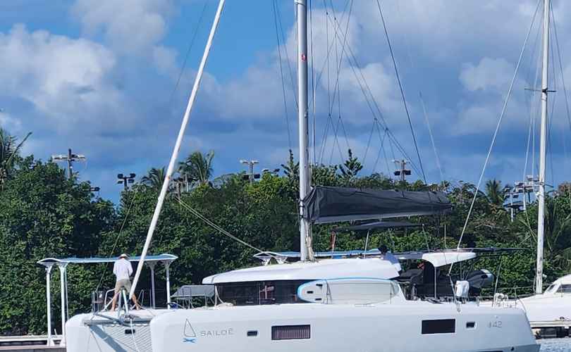 Lagoon 42