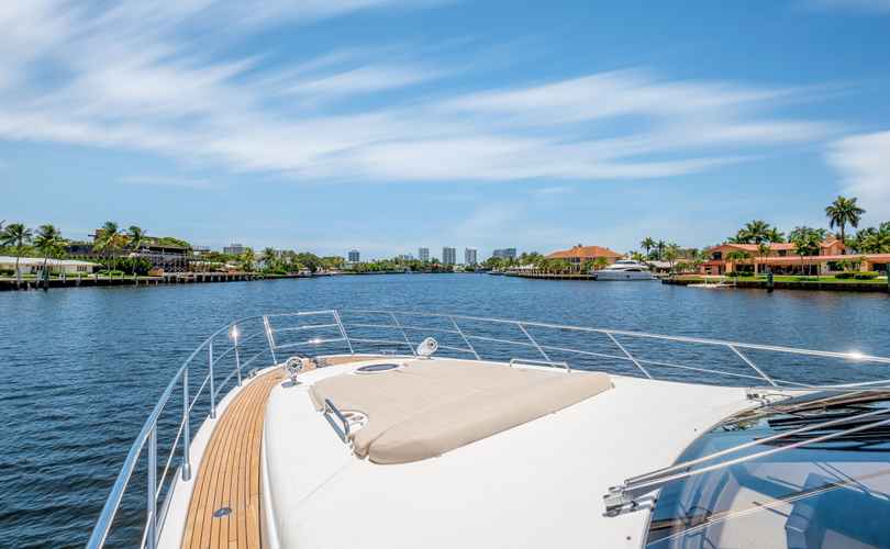 Photo Azimut 64 Fly (2013)