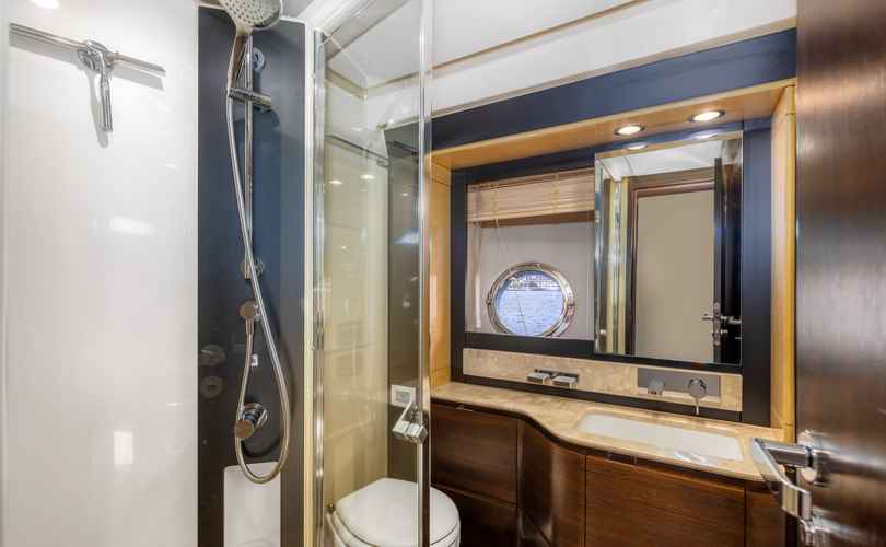 Photo Azimut 66 (2016)