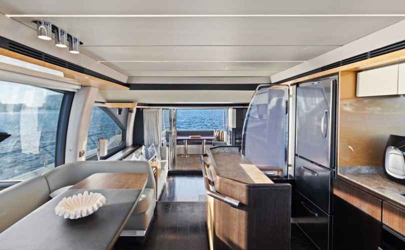 Photo Azimut 70 (2018)