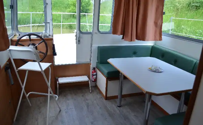 Photo Espade Concept Fly