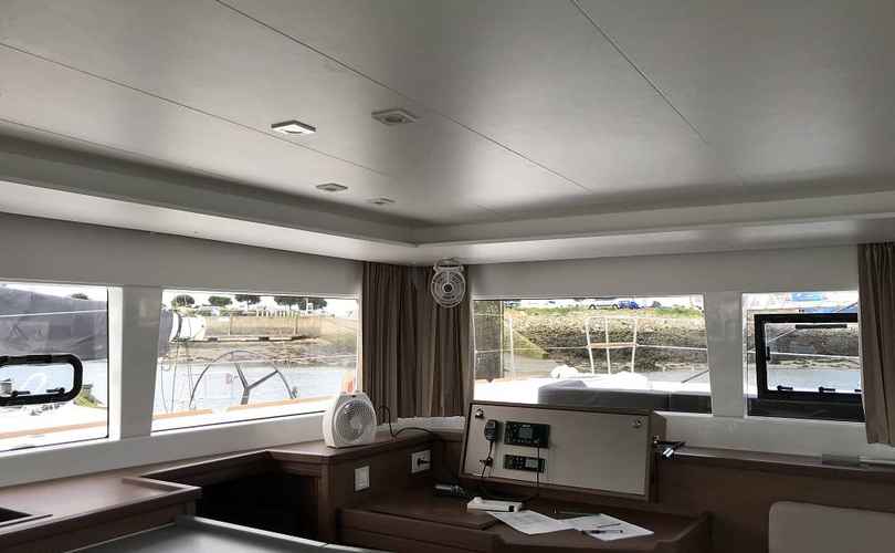 Lagoon 450 SporTop