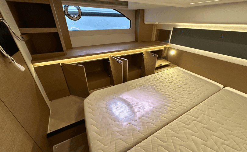 Photo Prestige 420 Fly