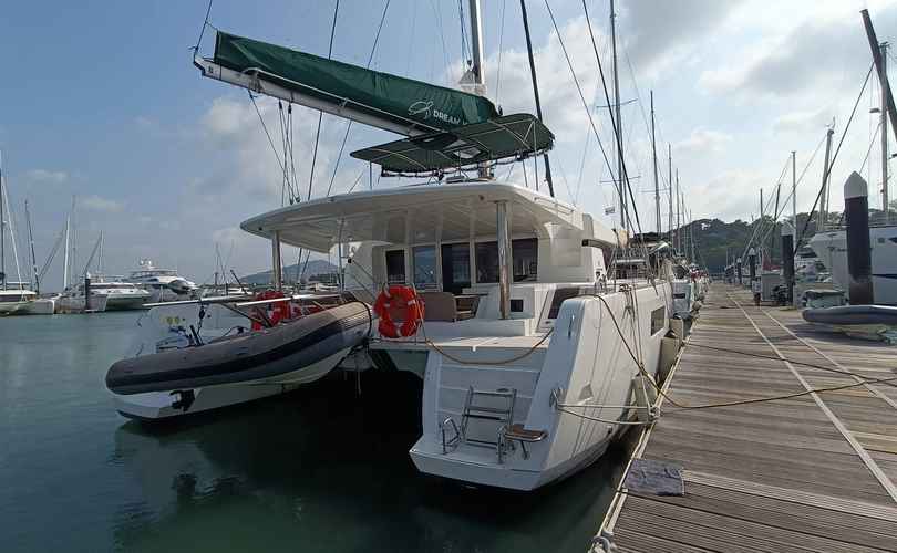 Photo Lagoon 52 Fly (2019)