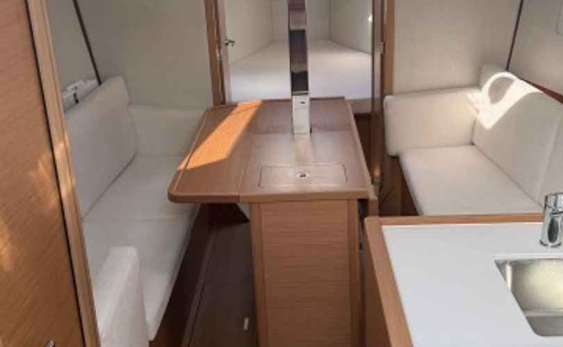 Photo Sun Odyssey 350 (2025)