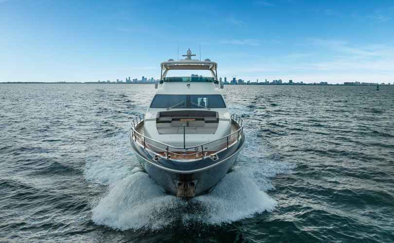 Photo Azimut 84 (2013)