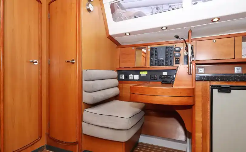 Delphia 47