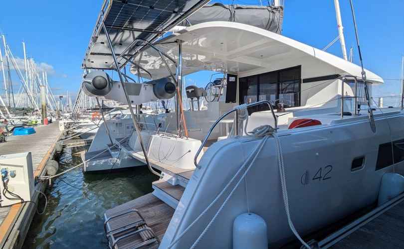 Lagoon 42
