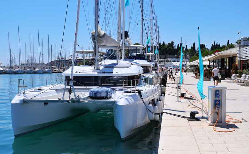 Lagoon 38