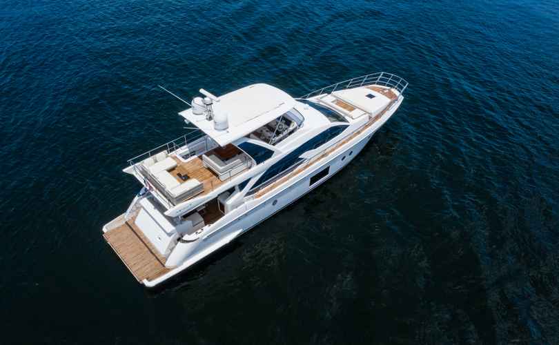 Photo Azimut 66 (2016)