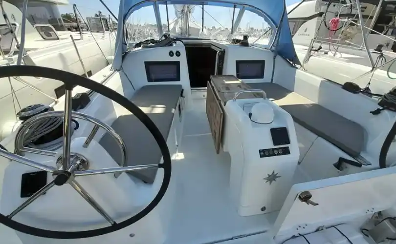 Photo Sun Odyssey 410 (2024)