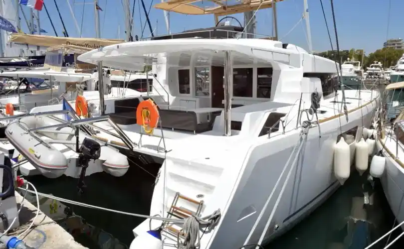 Photo Lagoon 52 Fly (2018)