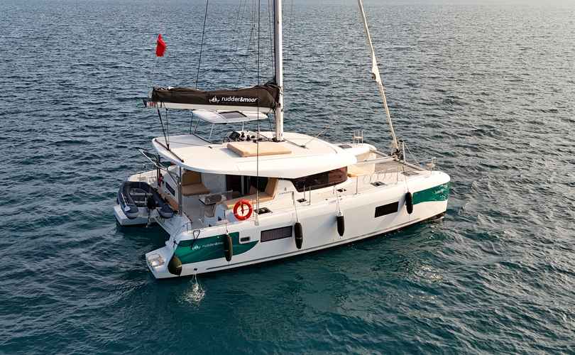 Lagoon 42