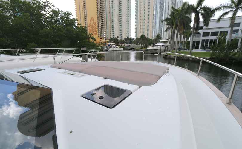 Photo Azimut 43 Magellan (2014)