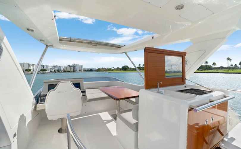 Photo Azimut 50 (2017)