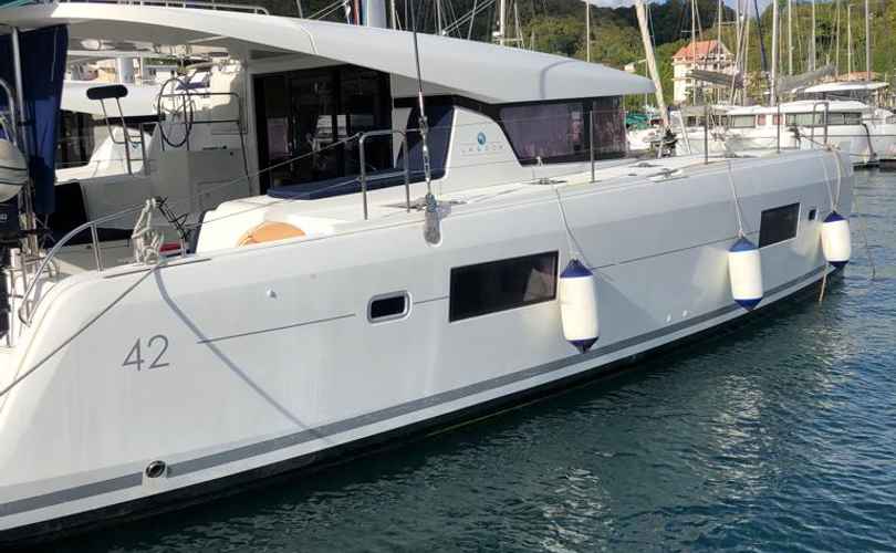 Lagoon 42