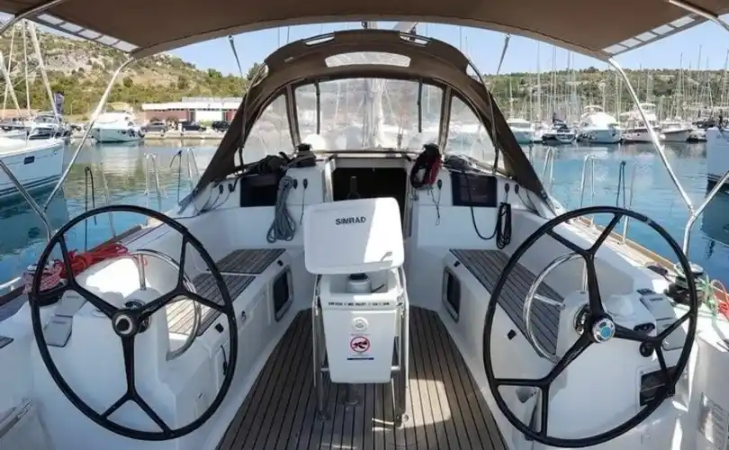 Photo Sun Odyssey 379 (2012)