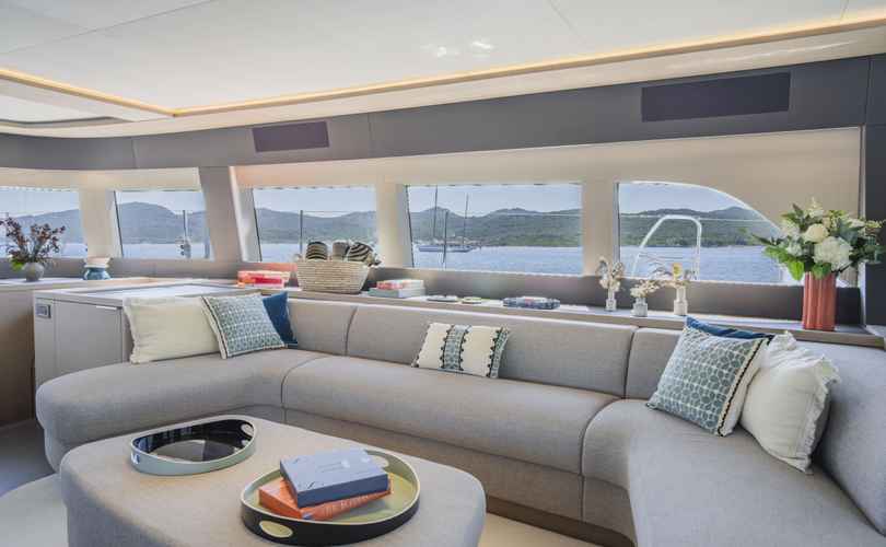 Lagoon Seventy 7